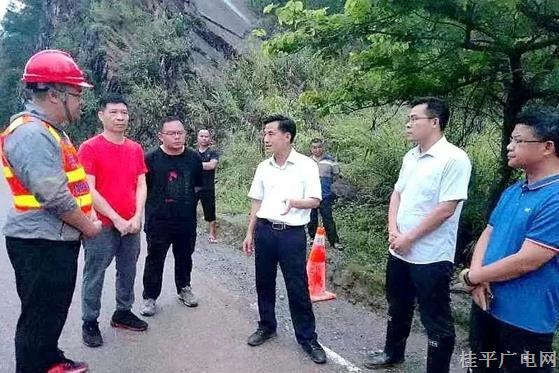 黄创优到紫荆镇检查防汛安全工作