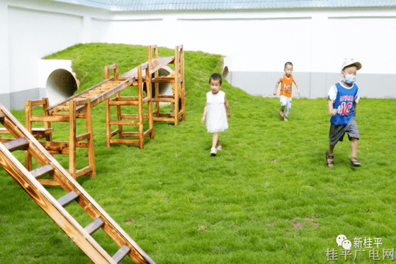 今天，桂平市这两家幼儿园正式揭牌开园啦！