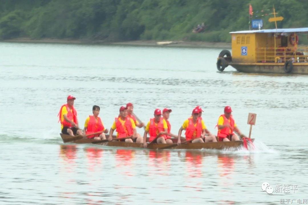 【网络中国节·端午】桂平市大湾镇：传承民俗 活力乡村龙舟奋楫