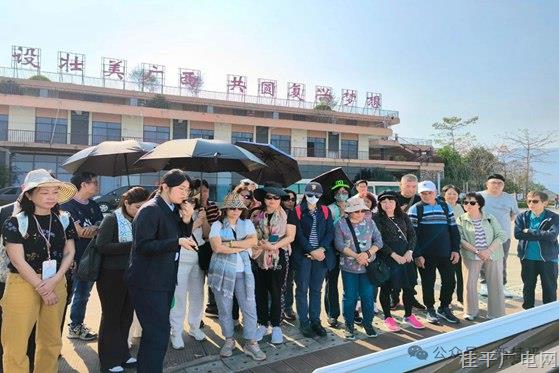澳门广西社团联合总会及澳门广西贵港交流促进会代表团到桂平市开展“潮聚三月三•和谐在八桂”活动